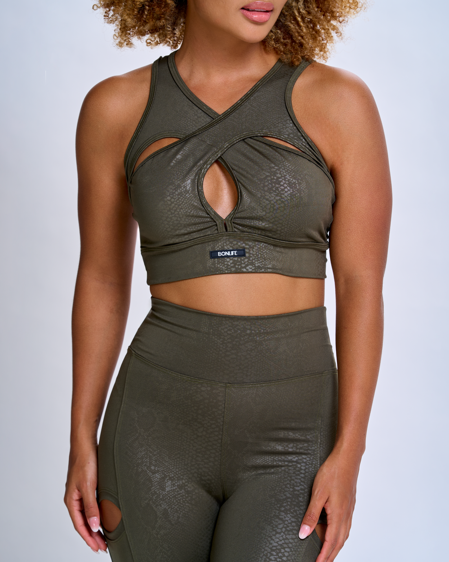 TOP EMPODERADA BO8647MI